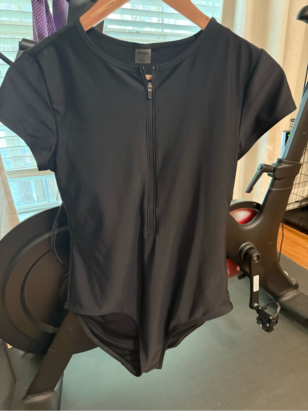 Old Navy Black Short-Sleeve Zip Front One-Piece Swimsuit - Picture 2 of 3
